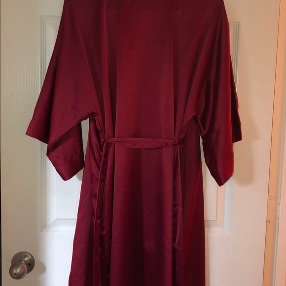 Perfect Condition. Silk Robe! - Picture 2 of 2